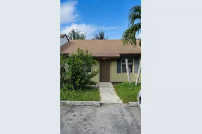 2345 N 2nd Avenue N #11, Lake Worth, FL 33461 - Photo 1