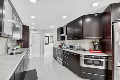 1900 Consulate Place #203, West Palm Beach, FL 33401 - Photo 13