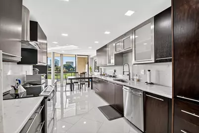 1900 Consulate Place #203, West Palm Beach, FL 33401 - Photo 11