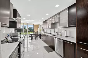 1900 Consulate Pl, West Palm Beach, FL 33401 - Photo 11