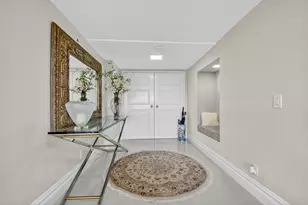 1900 Consulate Pl, West Palm Beach, FL 33401 - Photo 3