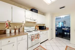 4484 Walden Cir, Lake Worth, FL 33463 - Photo 11