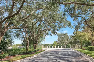 2433 SW Danbury Ln, Palm City, FL 34990 - Photo 7