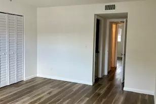 2950 SE Ocean Blvd, Stuart, FL 34996 - Photo 9