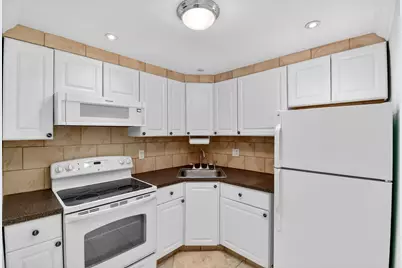 5203 NE 24 Terrace #B-105, Fort Lauderdale, FL 33308 - Photo 5