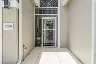 7007 SE Twin Oaks Cir, Stuart, FL 34997 - Photo 9