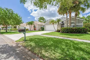 7007 SE Twin Oaks Cir, Stuart, FL 34997 - Photo 5