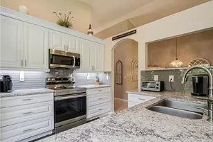 7007 SE Twin Oaks Cir, Stuart, FL 34997 - Photo 13