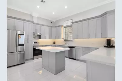 914 SW McCracken Avenue, Port Saint Lucie, FL 34953 - Photo 15