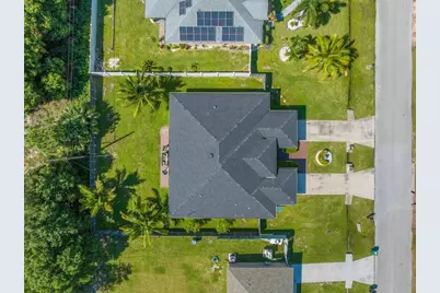 914 SW McCracken Avenue, Port Saint Lucie, FL 34953 - Photo 3