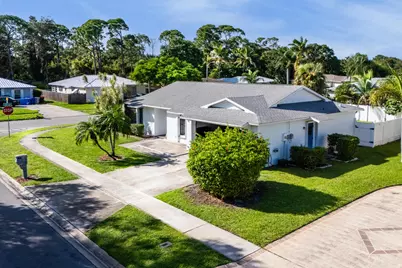 2490 4th Place, Vero Beach, FL 32962 - Photo 3