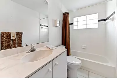 7351 Sterling Falls Lane W, Boynton Beach, FL 33437 - Photo 15