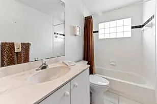 7351 Sterling Falls Ln W, Boynton Beach, FL 33437 - Photo 15