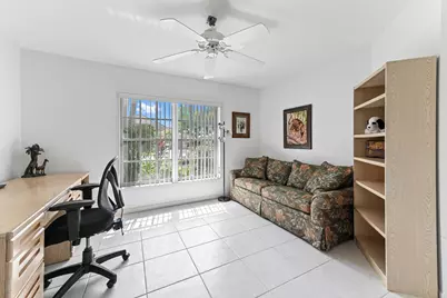 7351 Sterling Falls Lane W, Boynton Beach, FL 33437 - Photo 11