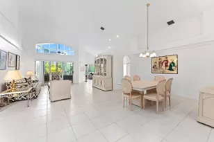 7351 Sterling Falls Ln W, Boynton Beach, FL 33437 - Photo 5