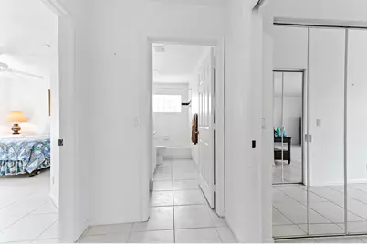 7351 Sterling Falls Lane W, Boynton Beach, FL 33437 - Photo 13