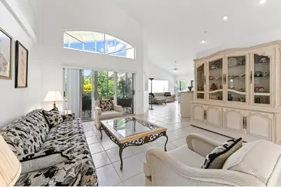 7351 Sterling Falls Lane W, Boynton Beach, FL 33437 - Photo 9