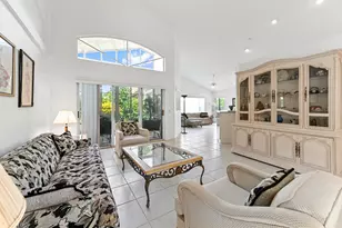 7351 Sterling Falls Ln W, Boynton Beach, FL 33437 - Photo 9