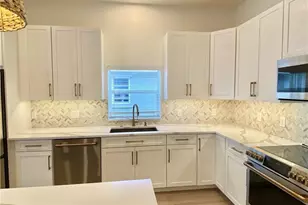 1704 Primrose Ct, Port Saint Lucie, FL 34952 - Photo 9