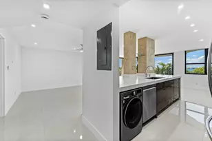5480 N Ocean Dr, Singer Island, FL 33404 - Photo 3