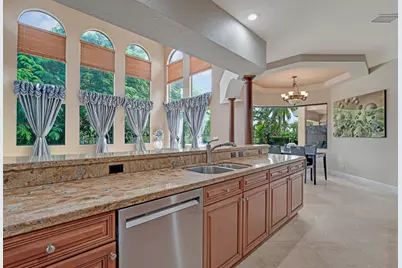 10766 10766 Versailles Boulevard Boulevard, Wellington, FL 33449 - Photo 11