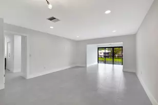 7898 Eastlake Dr, Boca Raton, FL 33433 - Photo 19