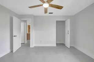 7898 Eastlake Dr, Boca Raton, FL 33433 - Photo 17