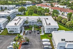 33 Colonial Club Dr, Boynton Beach, FL 33435 - Photo 1