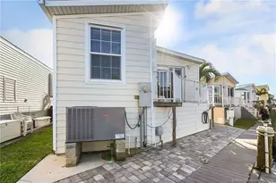 1092 Nettles Blvd, Jensen Beach, FL 34957 - Photo 3