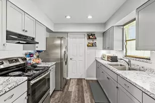 1297 SE Floresta Dr, Port Saint Lucie, FL 34983 - Photo 11