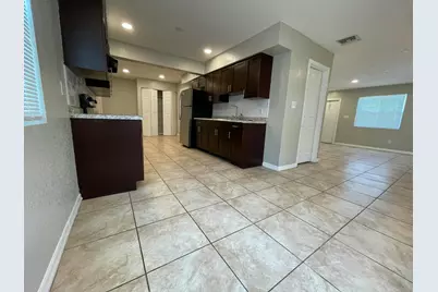 2886 Harson Way, Fort Pierce, FL 34946 - Photo 5