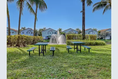 2226 Oakmont Drive, Riviera Beach, FL 33404 - Photo 37