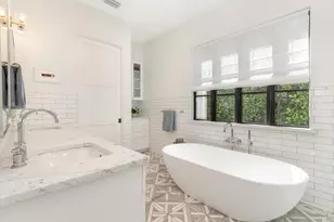 136 Santa Lucia Dr, West Palm Beach, FL 33405 - Photo 11