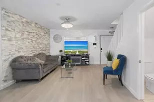 176 SE 2nd Street SE, Deerfield Beach, FL 33441 - Photo 3