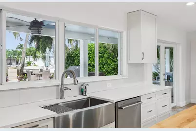 2731 NE 5th Street, Pompano Beach, FL 33062 - Photo 15