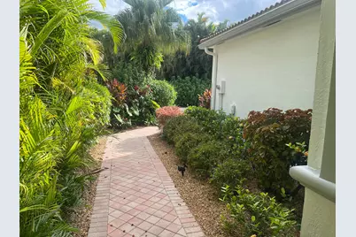 4638 Carlton Golf Drive, Lake Worth, FL 33449 - Photo 7