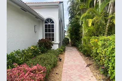 4638 Carlton Golf Drive, Lake Worth, FL 33449 - Photo 5