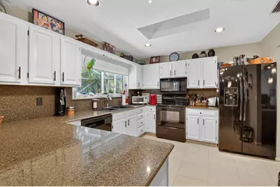 17705 Maplewood Drive, Boca Raton, FL 33487 - Photo 19