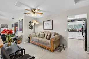 17705 Maplewood Dr, Boca Raton, FL 33487 - Photo 9