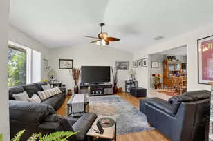 17705 Maplewood Dr, Boca Raton, FL 33487 - Photo 11