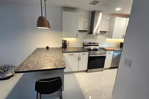 2568 Dudley Dr E, West Palm Beach, FL 33415 - Photo 5