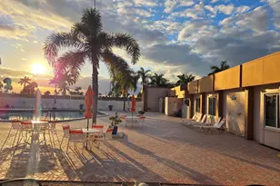 2568 Dudley Dr E, West Palm Beach, FL 33415 - Photo 31