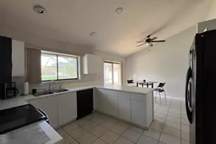 9775 Sun Pointe Dr, Boynton Beach, FL 33437 - Photo 5