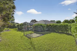 18 Berwick Rd, Palm Beach Gardens, FL 33418 - Photo 5