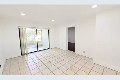 860 SE 6th Avenue #205, Deerfield Beach, FL 33441 - Photo 5