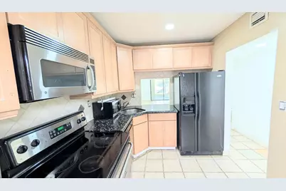 860 SE 6th Avenue #205, Deerfield Beach, FL 33441 - Photo 3