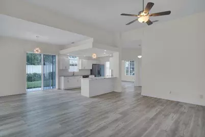 324 NW Bentley Circle, Port Saint Lucie, FL 34986 - Photo 11