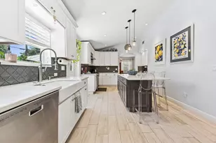 310 Almeria Rd, West Palm Beach, FL 33405 - Photo 9