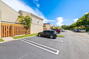 643 Executive Center Dr, West Palm Beach, FL 33401 - Photo 1