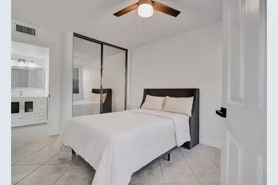 2401 Amherst Court, Boynton Beach, FL 33436 - Photo 9